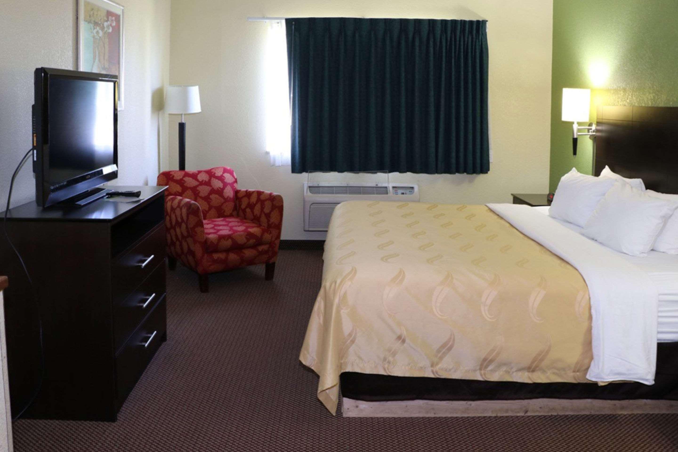 Quality Inn East Евансвіл Екстер'єр фото
