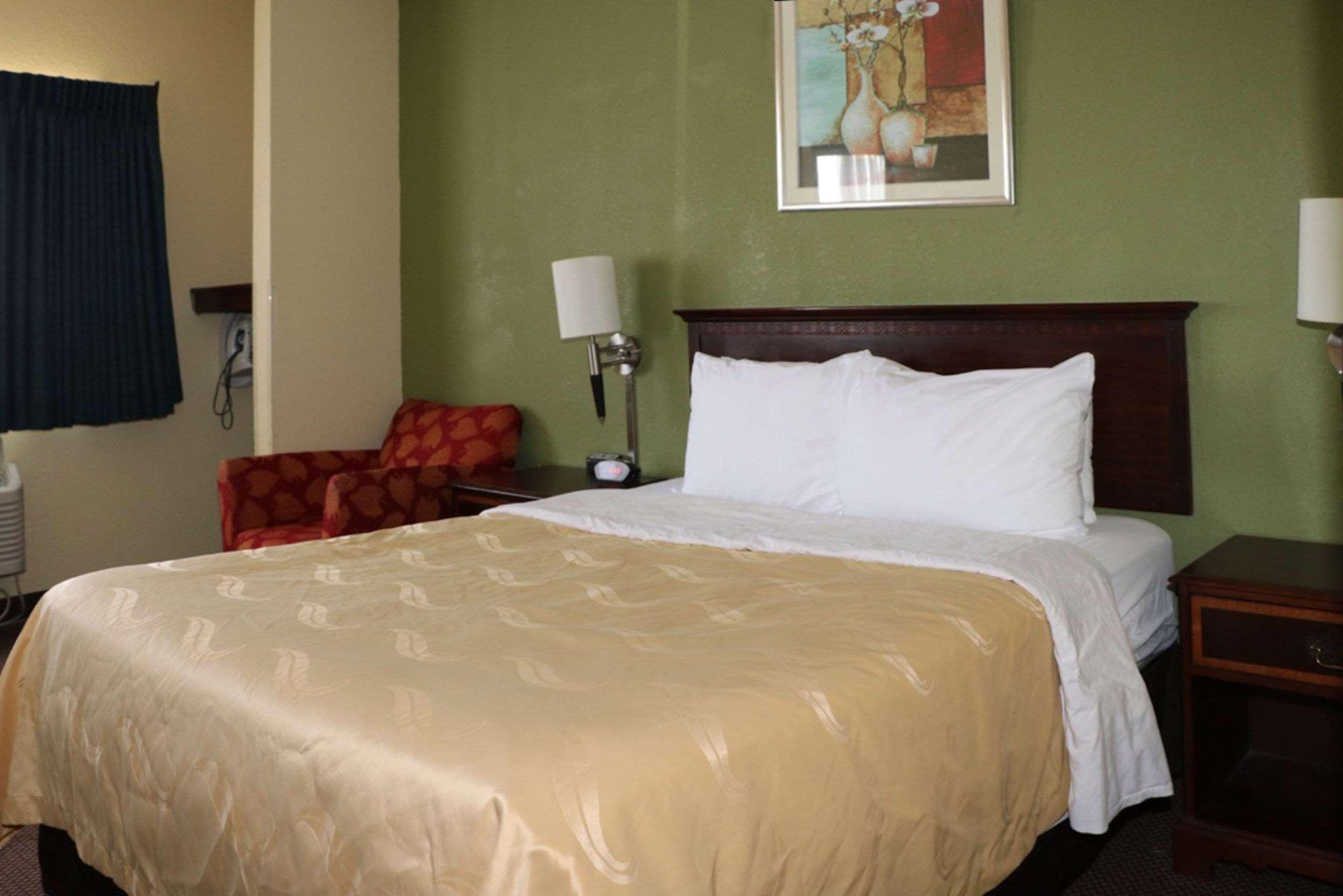 Quality Inn East Евансвіл Екстер'єр фото