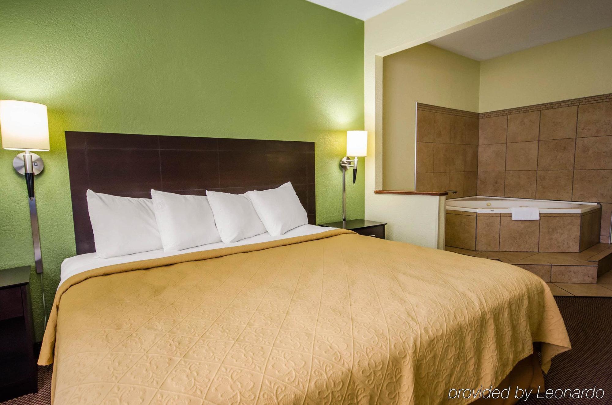 Quality Inn East Евансвіл Екстер'єр фото