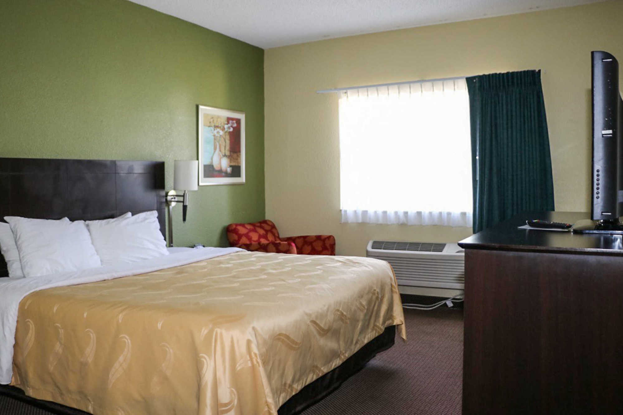Quality Inn East Евансвіл Номер фото