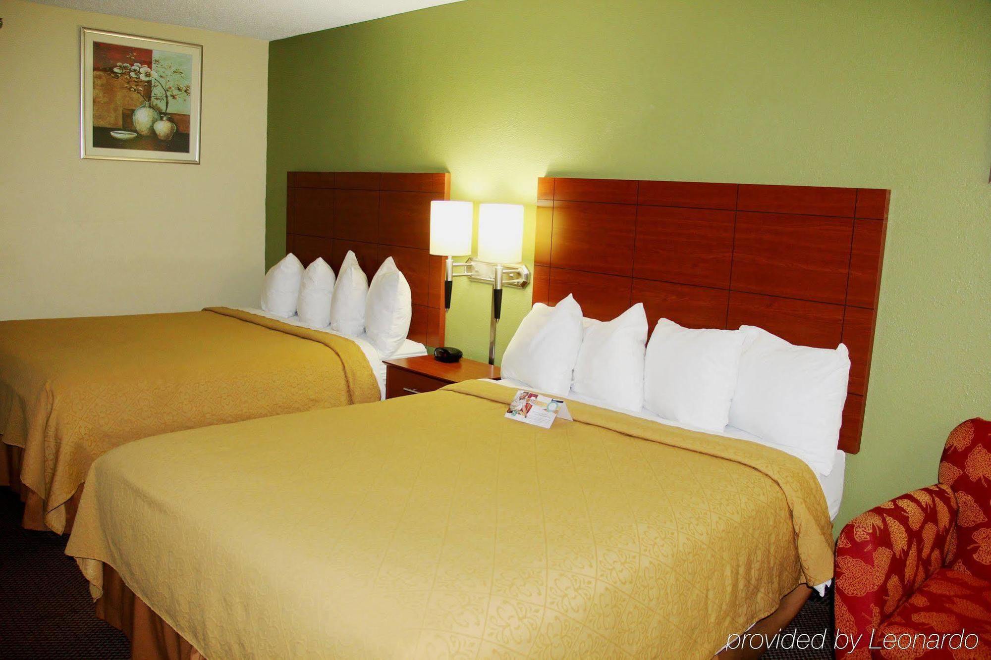 Quality Inn East Евансвіл Екстер'єр фото