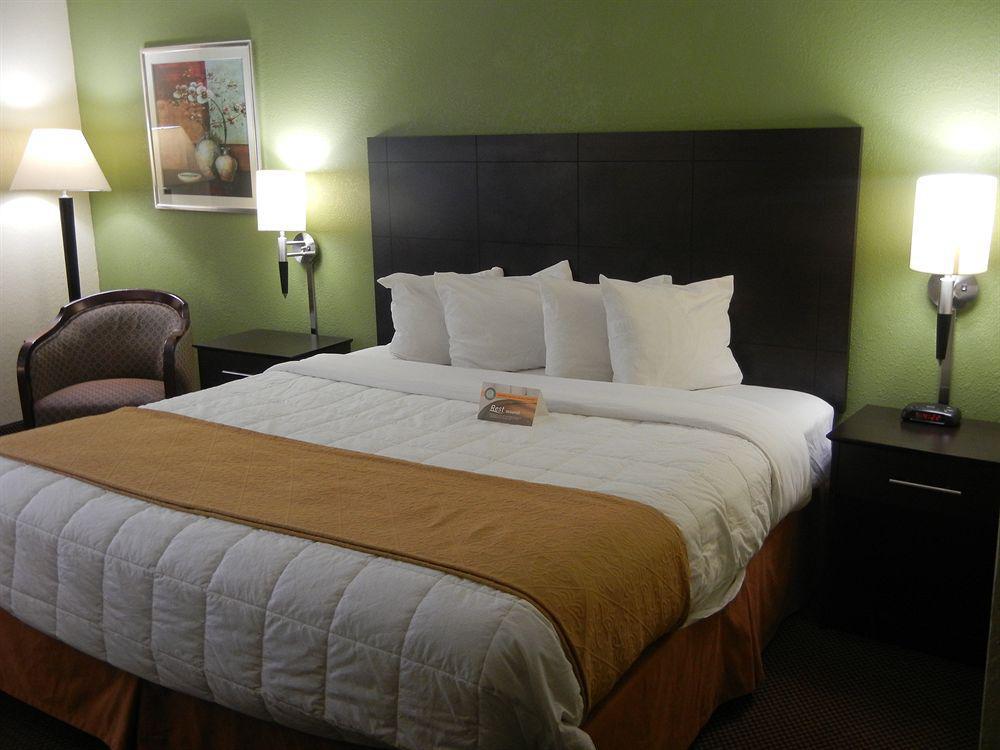 Quality Inn East Евансвіл Екстер'єр фото